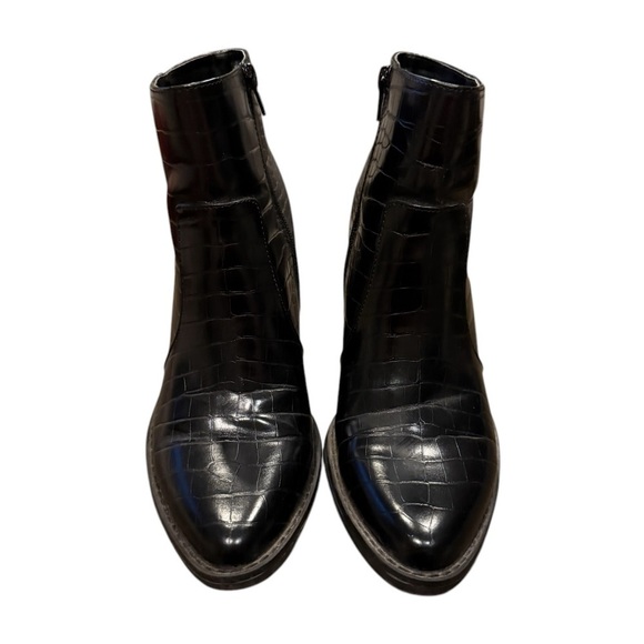 Madden Girl KICCK Croc Black Booties Faux Leather Ankle Chunky Heel Size 10 - Picture 2 of 5